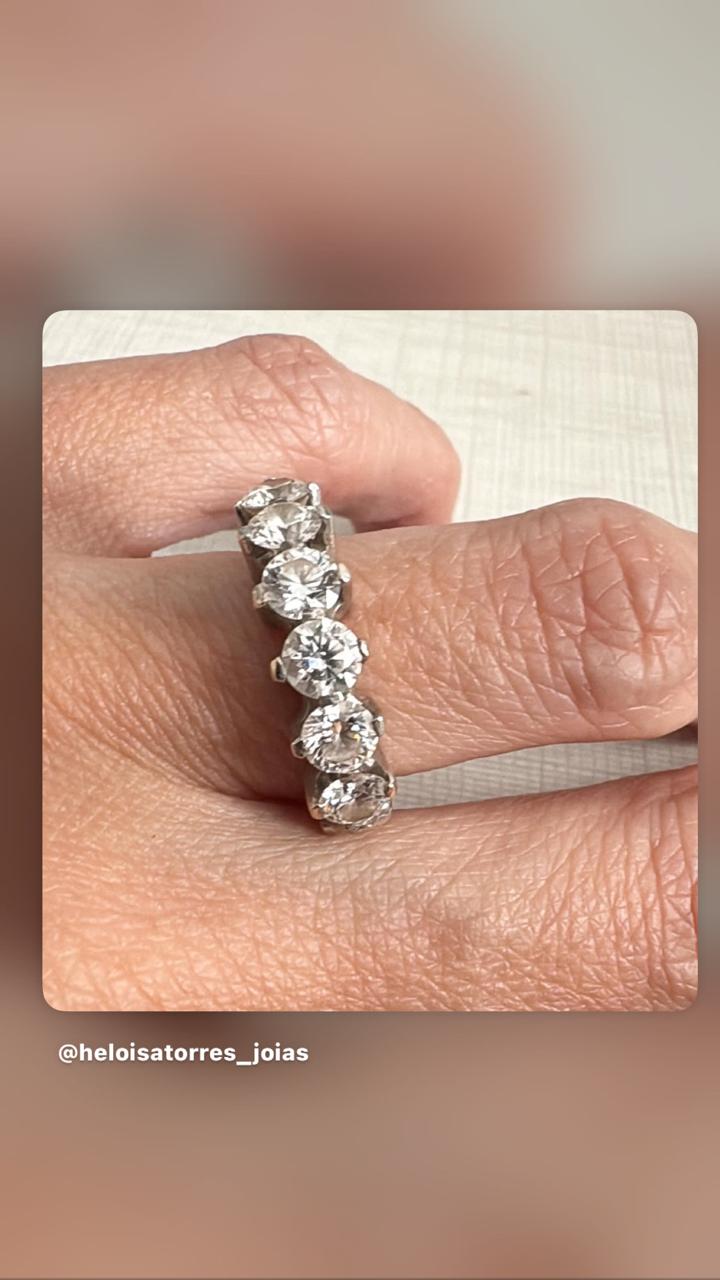 Rivière em ouro branco